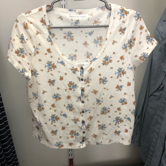 Tops - Floral Button-Up Crop Top